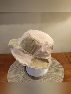 🩷🤎EUC~  Patchwork Frayed-Edge Bucket Hat